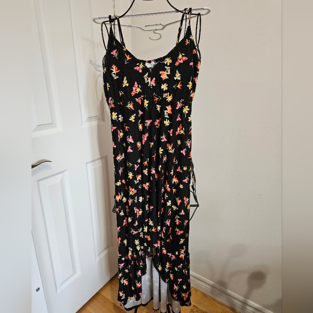 NWOT hi-low‎ flower dress